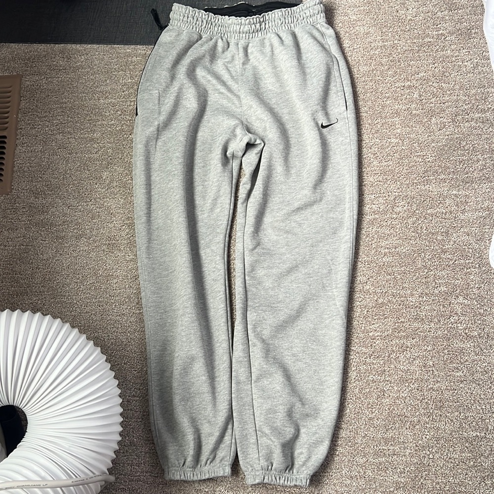 Gray nike joggers